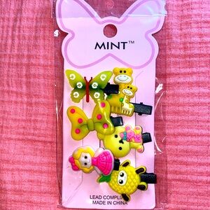 Girls 6 PC Adorable Hair Clips Brand New